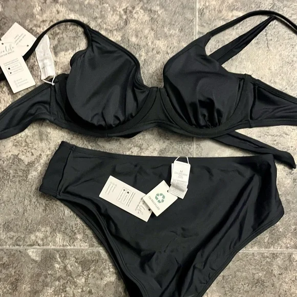 Cupshe Bikinis - Picture 3 of 4